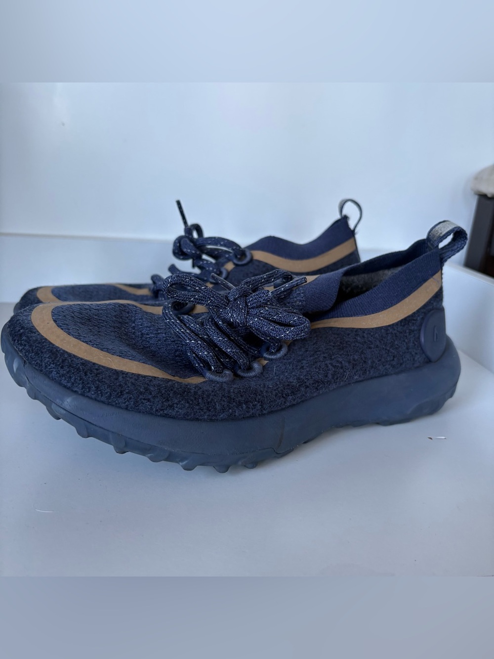 Allbirds Trail Runner SWT Sneakers Navy Blue Tan Trim Women's Size 9
